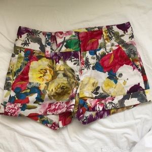 Alice and Olivia floral cuffed short